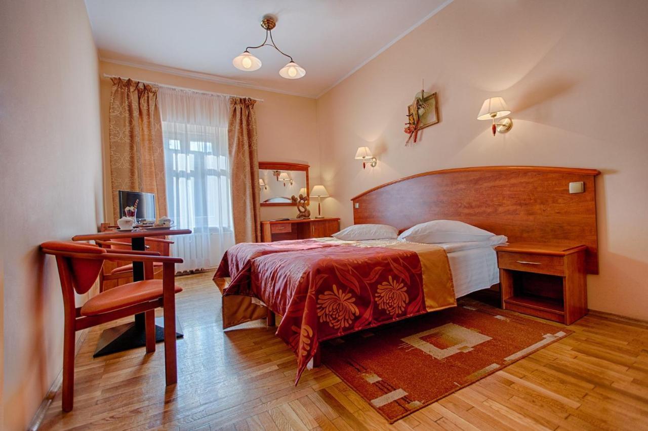 Hotel Restauracja Caspar Jelenia Gora Luaran gambar