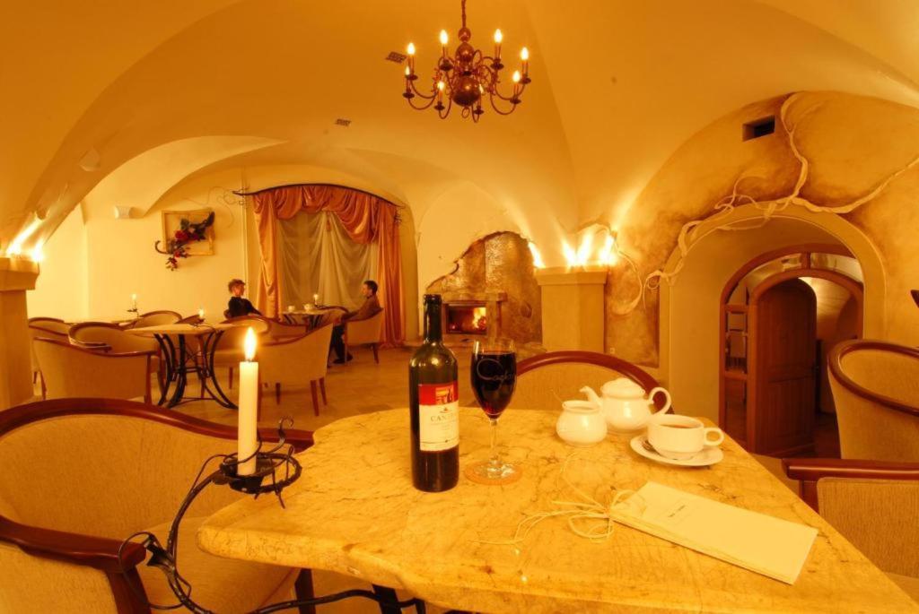 Hotel Restauracja Caspar Jelenia Gora Luaran gambar